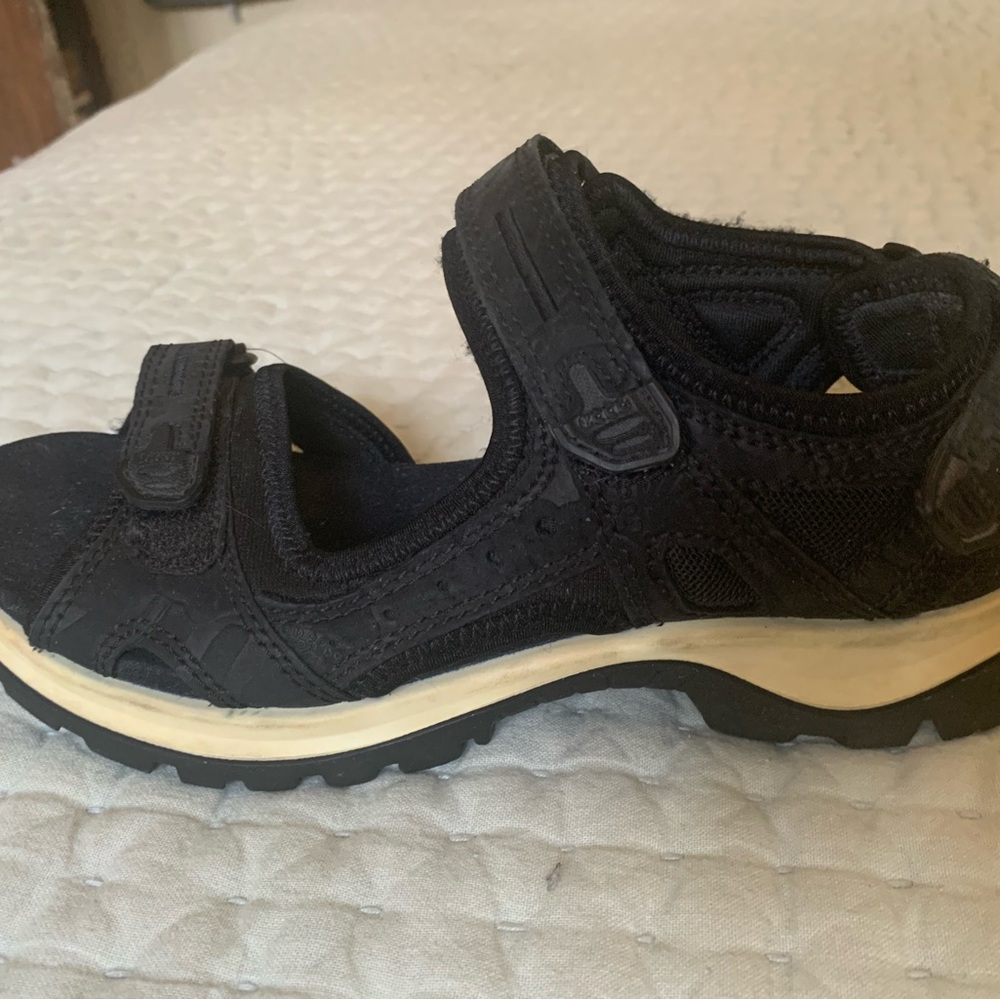Ecco Black Yucatán Upcycle Project Sandals 9.5/40
